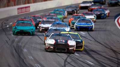 NASCAR: AutoTrader EchoPark Automotive 400