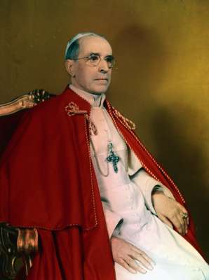 Vatikaanin salaisten kansioiden paljastukset: Paavi ja paholainen