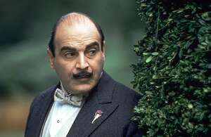 Hercule Poirot: Esirippu laskee
