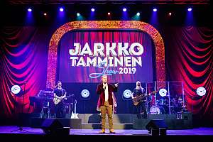 Jarkko Tamminen Show - Livenä lavalla