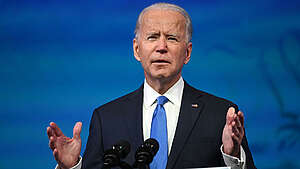 Joe Biden osallistuu koronavirukseen menehtyneiden muistotilaisuuteen
