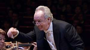 Juri Temirkanov johtaa Orchestre de Paris'ta