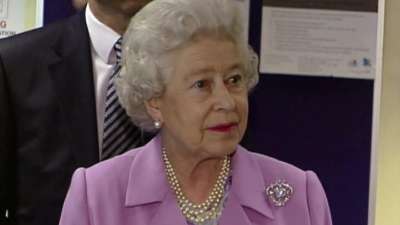 Kuningatar Elisabet: Kuninkaallinen elämä