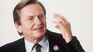  Olof Palmen murhatutkinnan tiedotustilaisuus