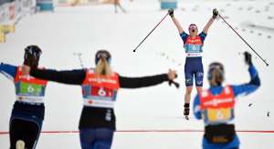 Världscupen på skidor: Damernas stafett 4x7,5 km i Toblach (svenskt referat)
